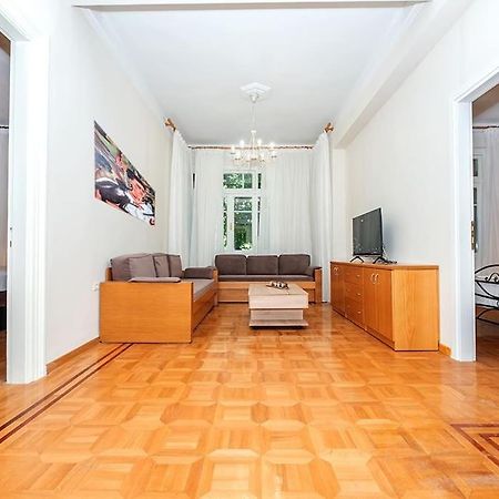 Roman Forum Apartment เทสซาโลนิกิ ภายนอก รูปภาพ