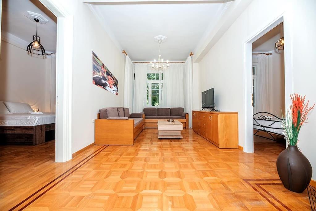 Roman Forum Apartment เทสซาโลนิกิ ภายนอก รูปภาพ